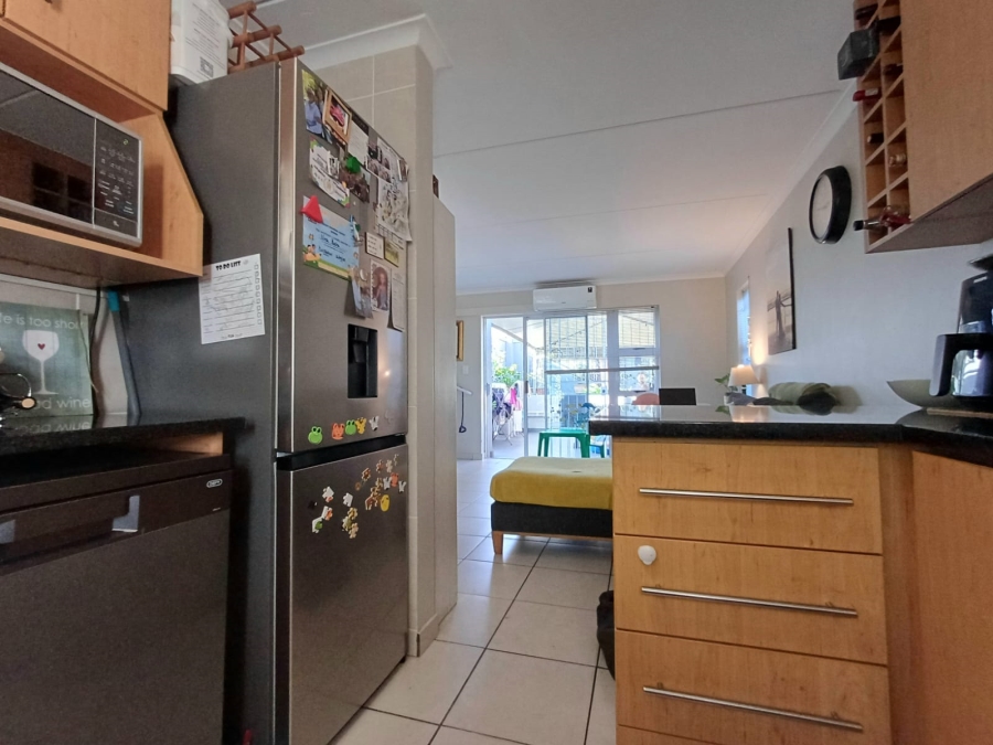 2 Bedroom Property for Sale in Protea Heights Western Cape